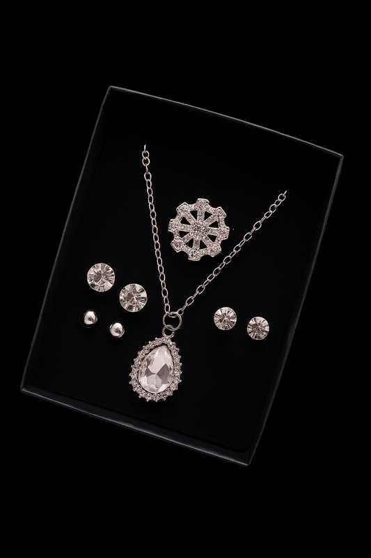 Elegant Teardrop Pendant Necklace & Earring Gift Set – Silver Plated